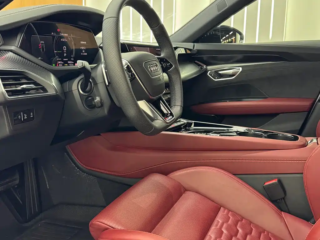 Audi e-tron GT — миниатюра 5