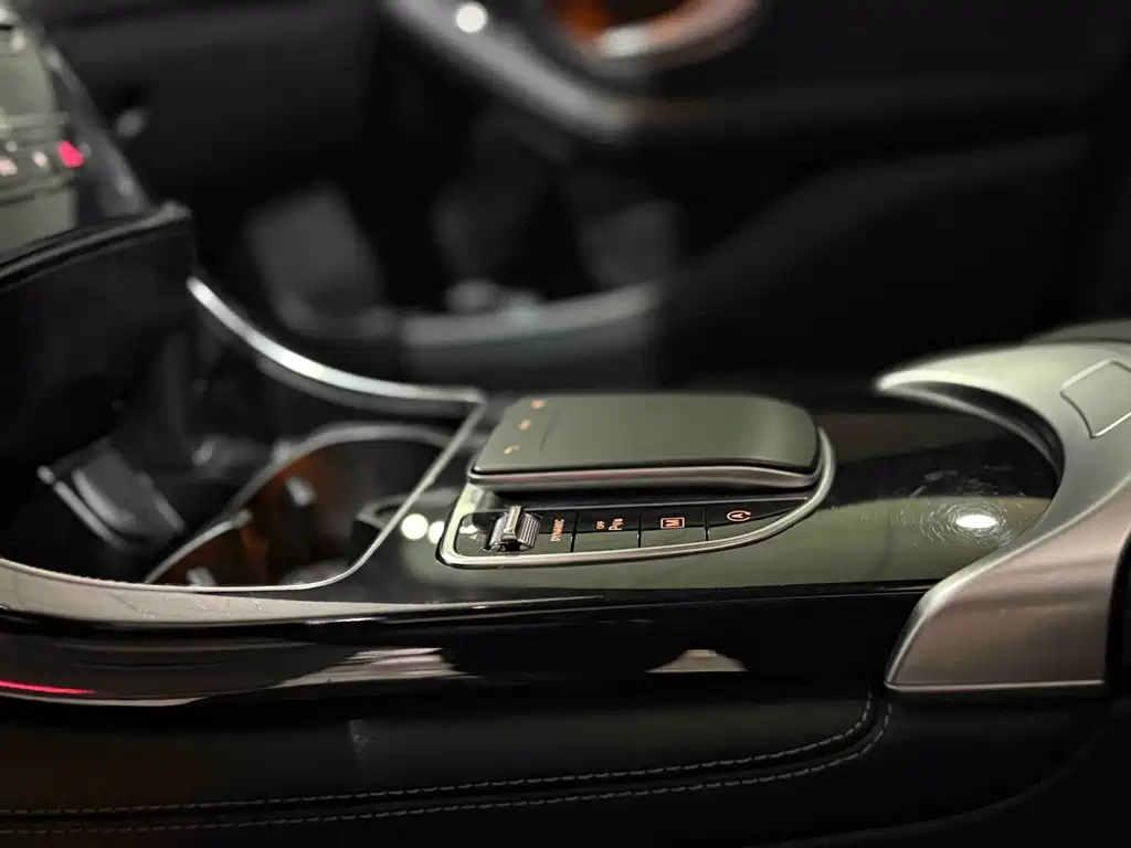 Mercedes-Benz GLC — миниатюра 9