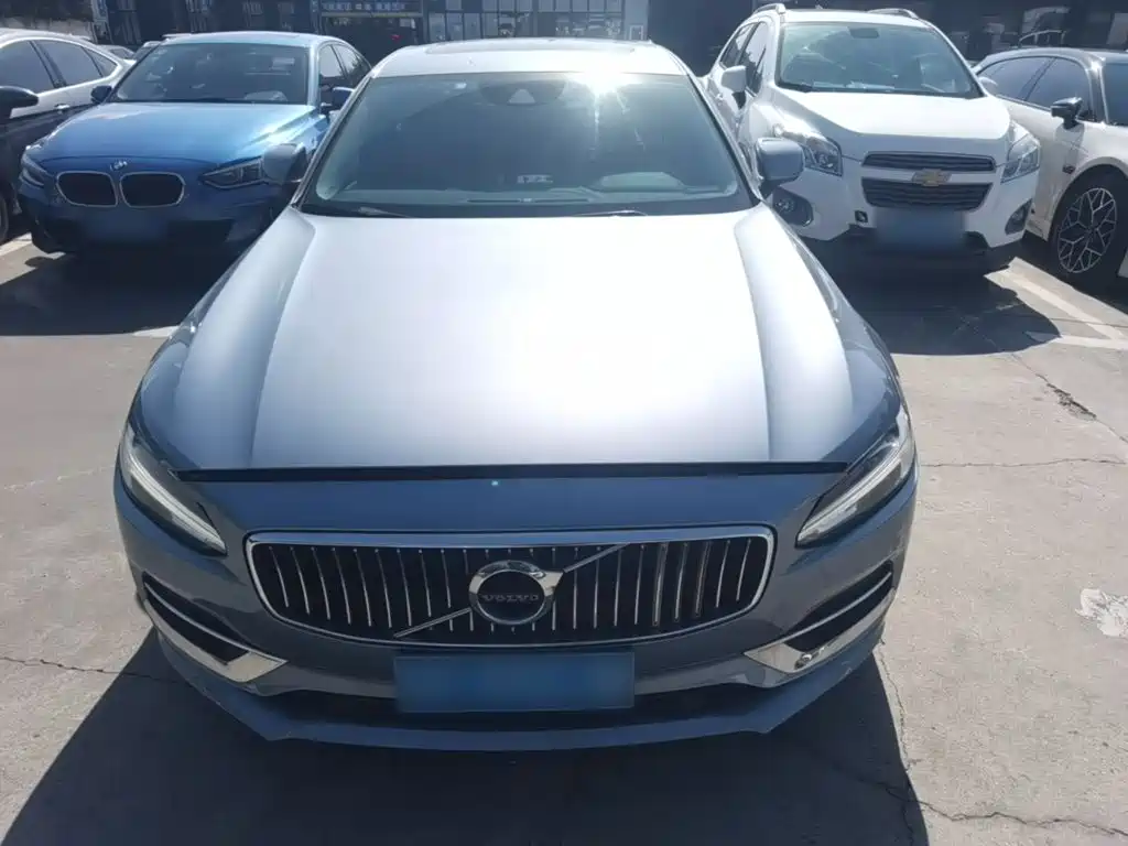Volvo S90 — миниатюра 3