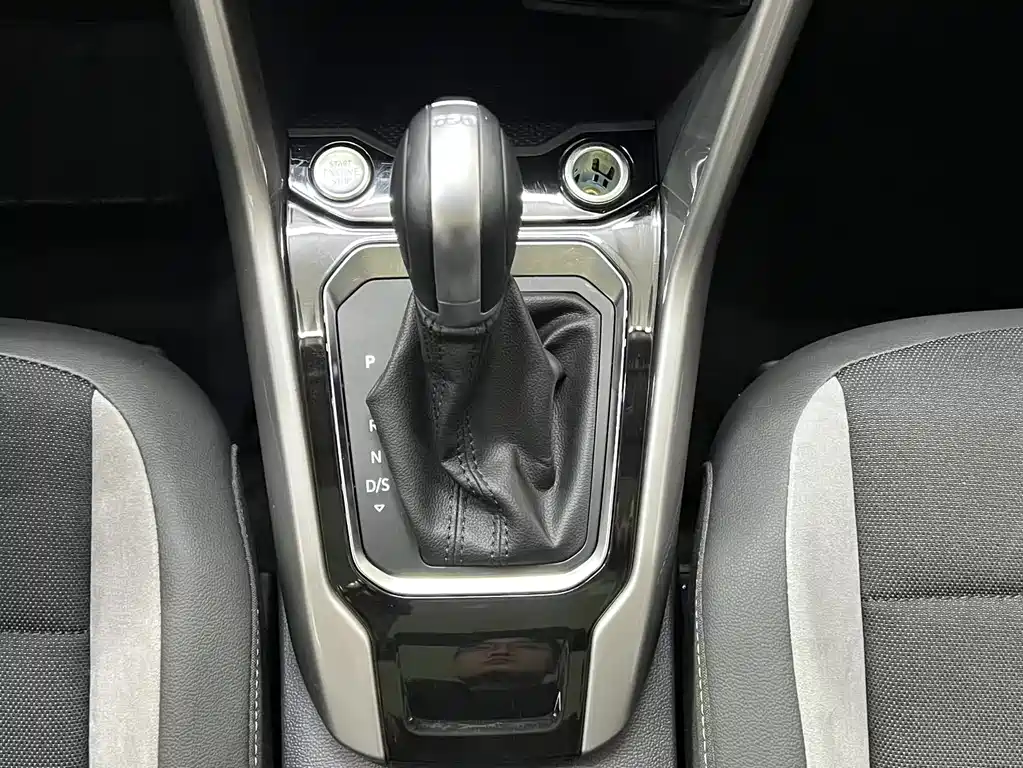 VOLKSWAGEN T ROC EXPLORING SONGS