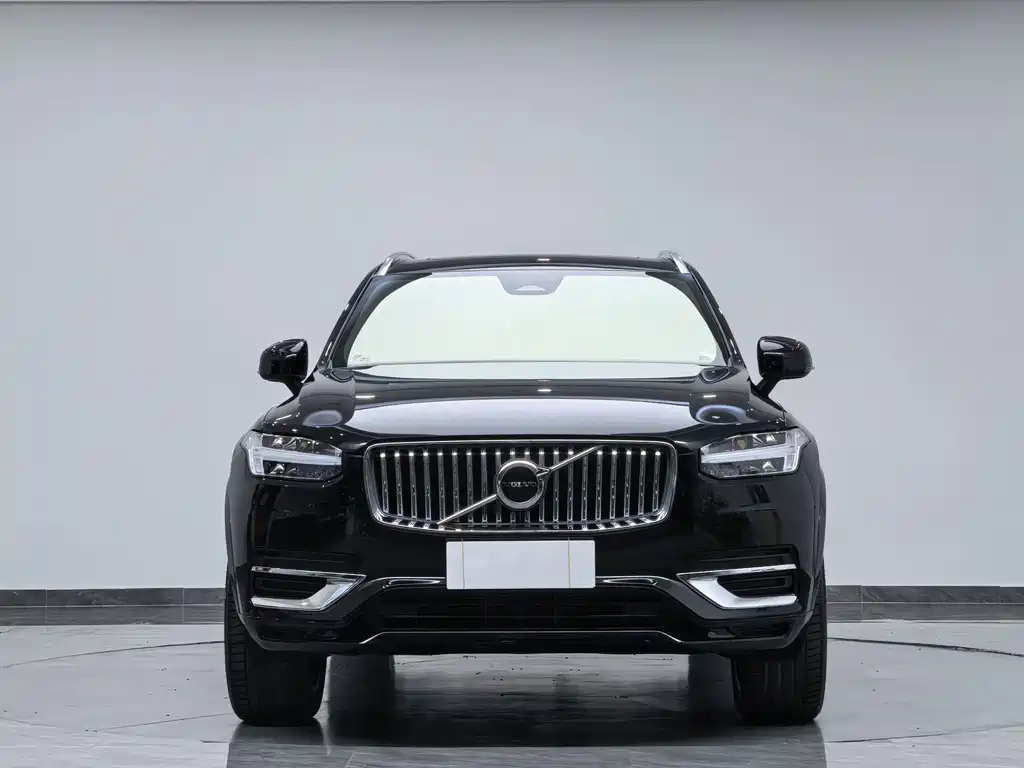 Volvo XC90 2024 B5 Luxury 7 мест
