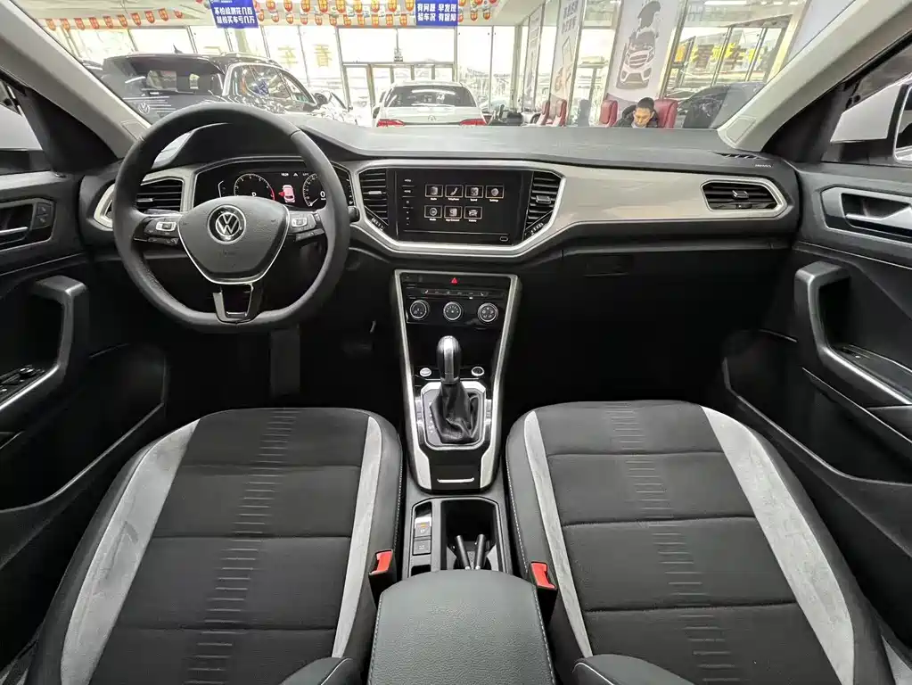 VOLKSWAGEN T ROC EXPLORING SONGS