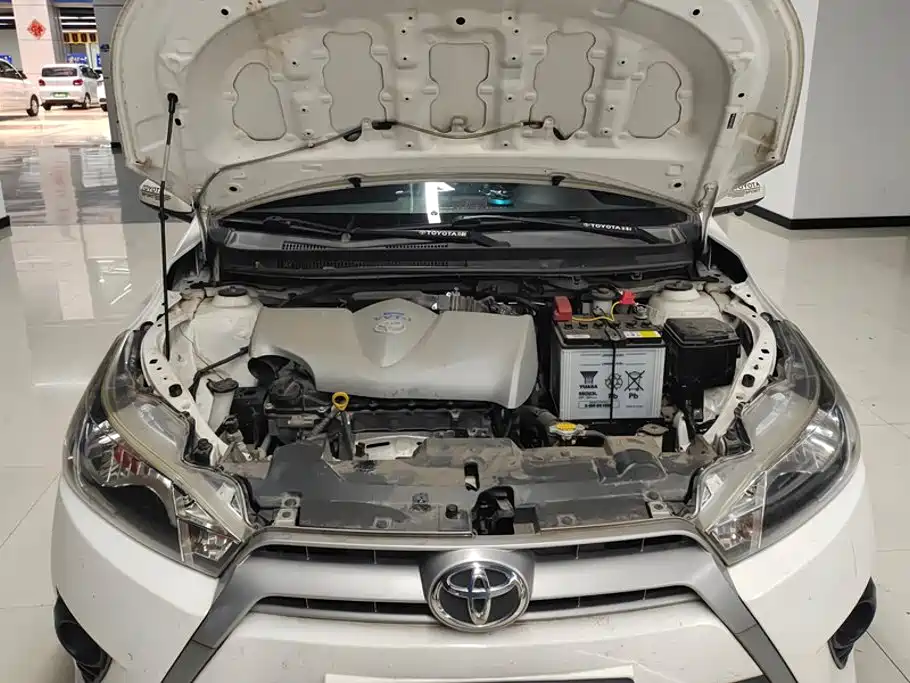 Toyota Yaris L — миниатюра 10