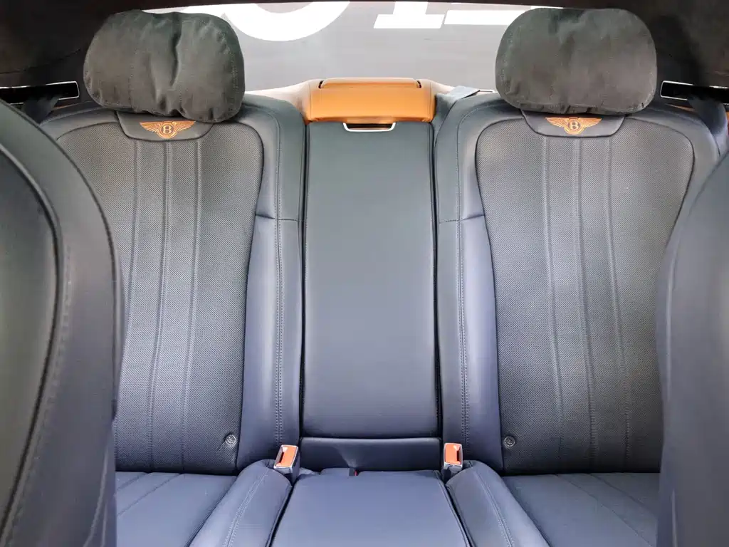 Bentley Flying Spur PHEV — миниатюра 17