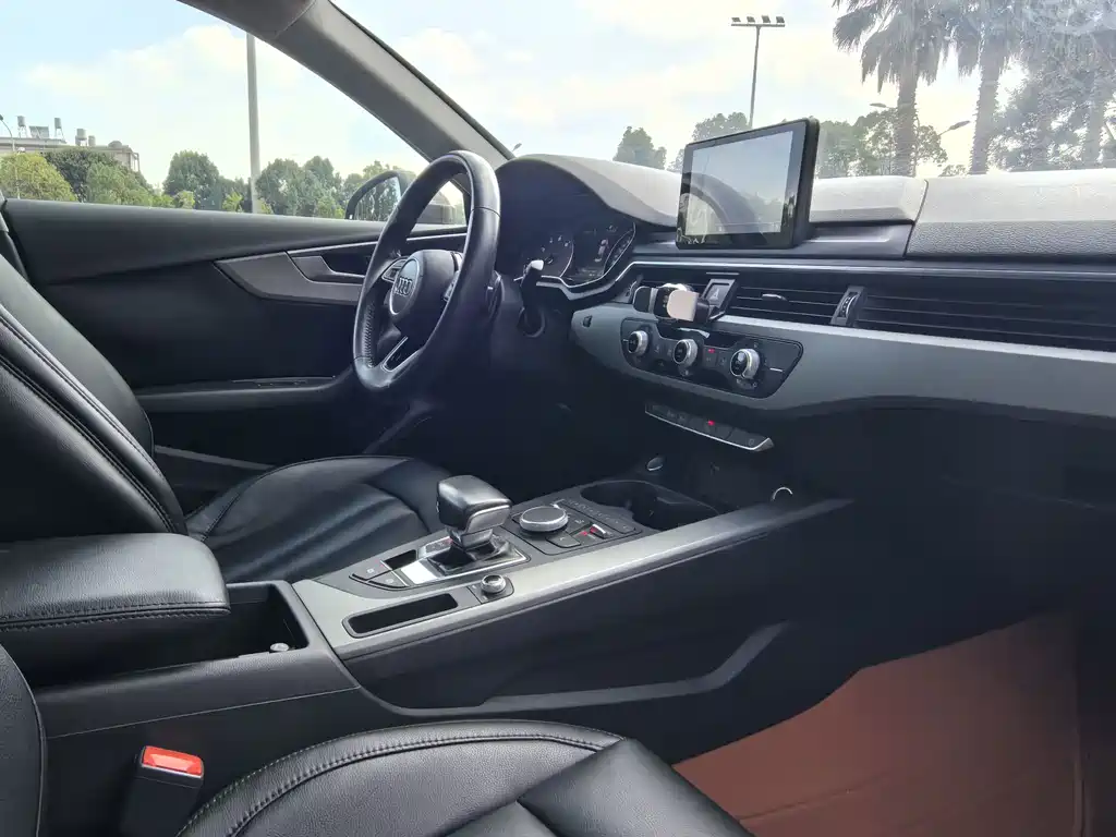 Audi A4L — миниатюра 10