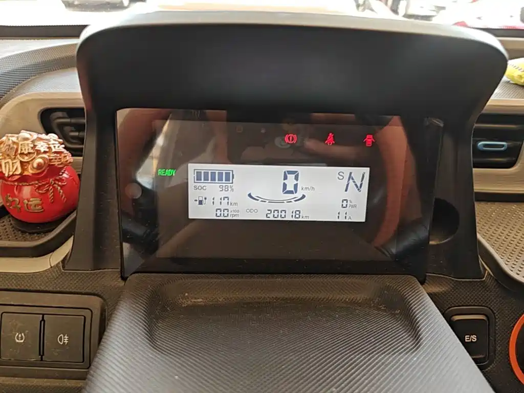 Wuling MINIEV — миниатюра 12