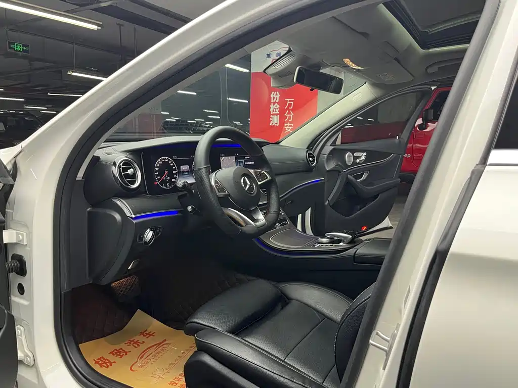 Mercedes-Benz E-Class — миниатюра 14