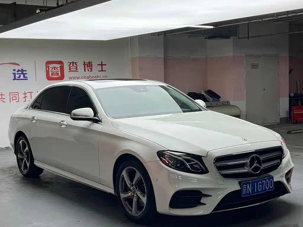 Mercedes-Benz E-Class — миниатюра 2