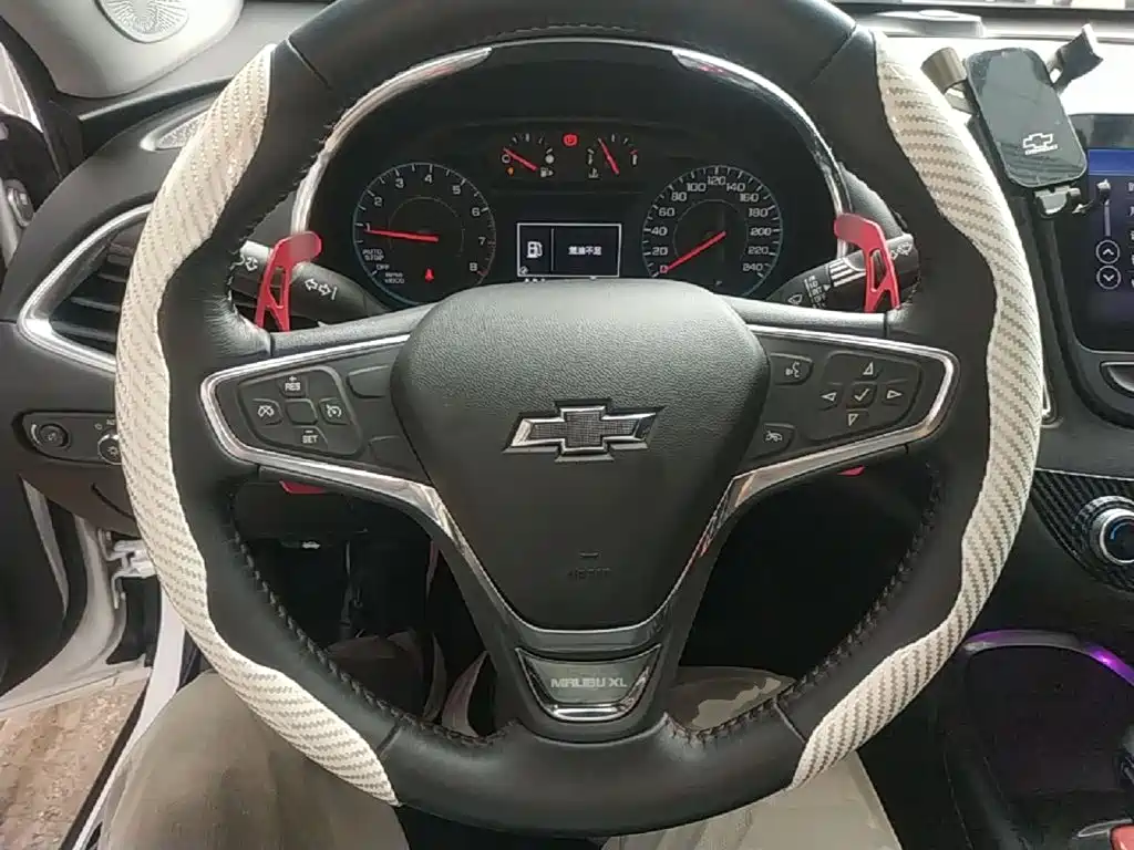 Chevrolet Malibu XL — миниатюра 11