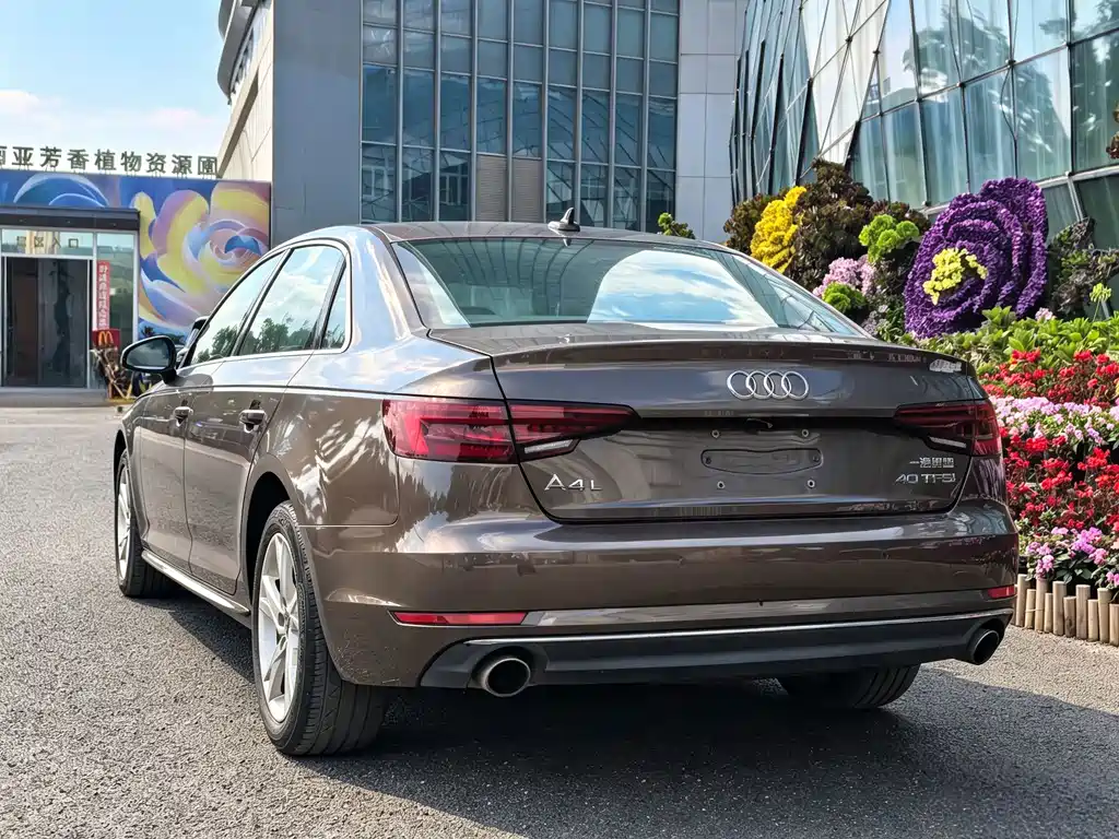 Audi A4L — миниатюра 12