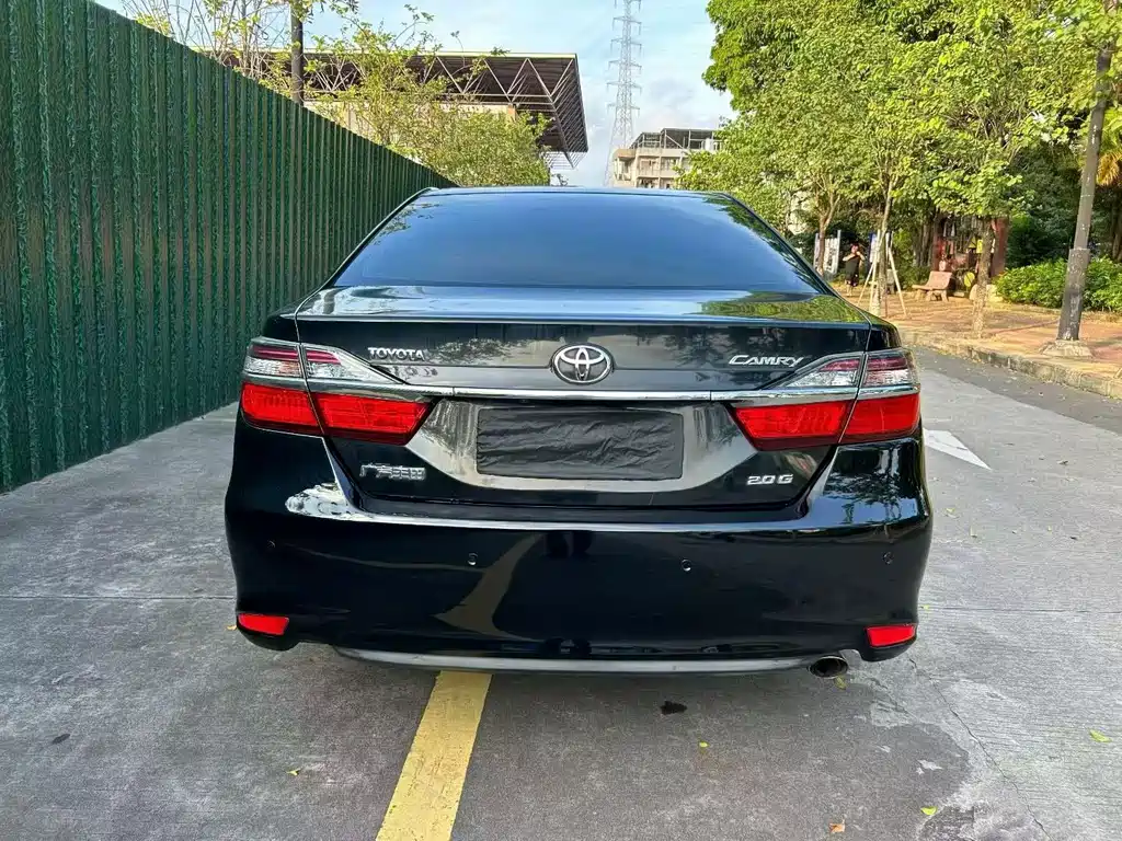 Toyota Camry — миниатюра 7