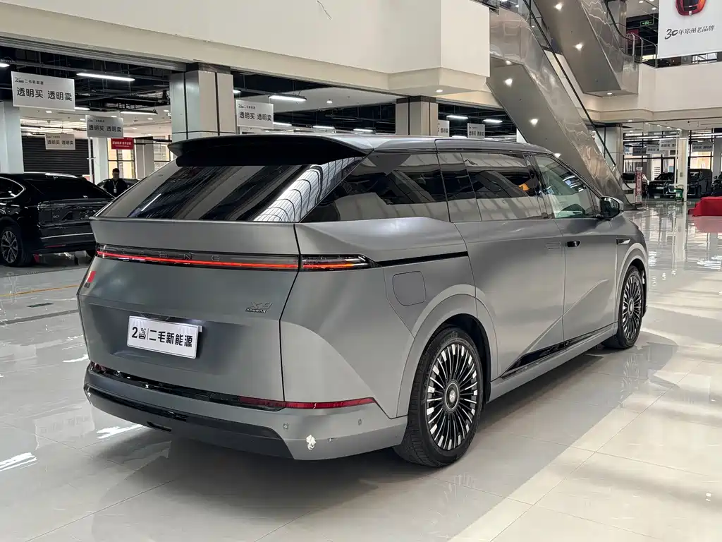 XPeng X9 - фото 15