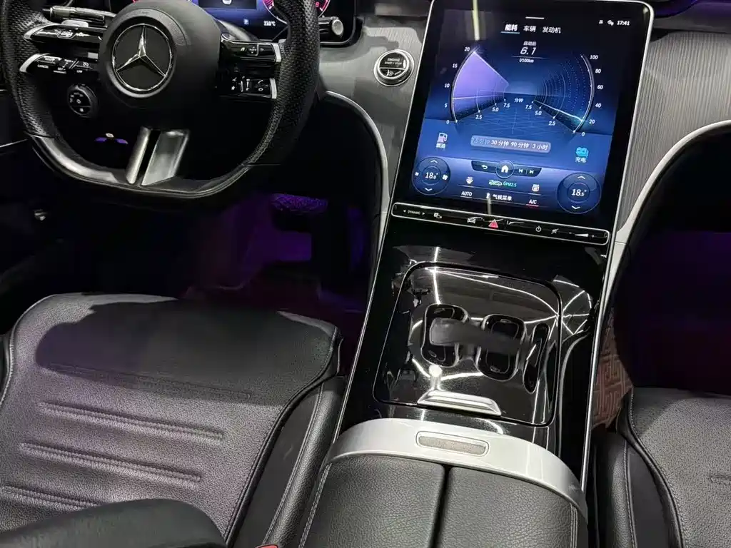 Mercedes-Benz C-Class — миниатюра 8