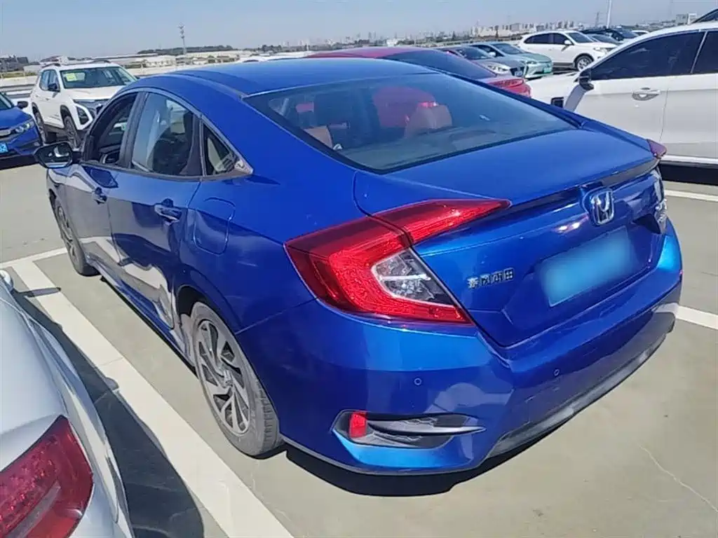 Honda Civic 2016 220TURBO CVT Luxury