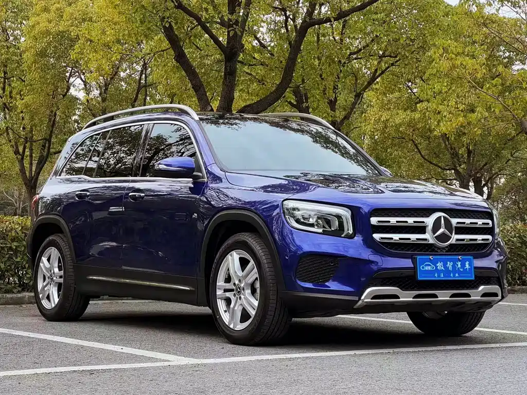 MERCEDES-BENZ GLB