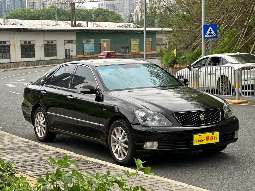 Toyota Crown 2007 3.0L Royal Saloon Fashion