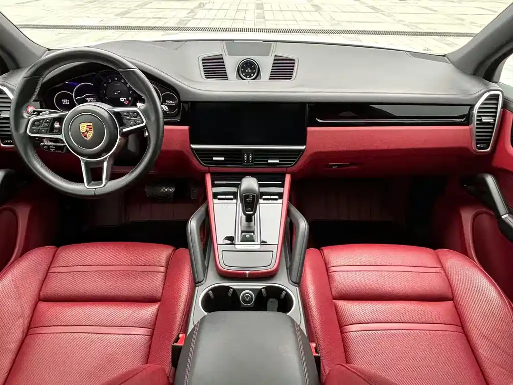Porsche Cayenne — миниатюра 12