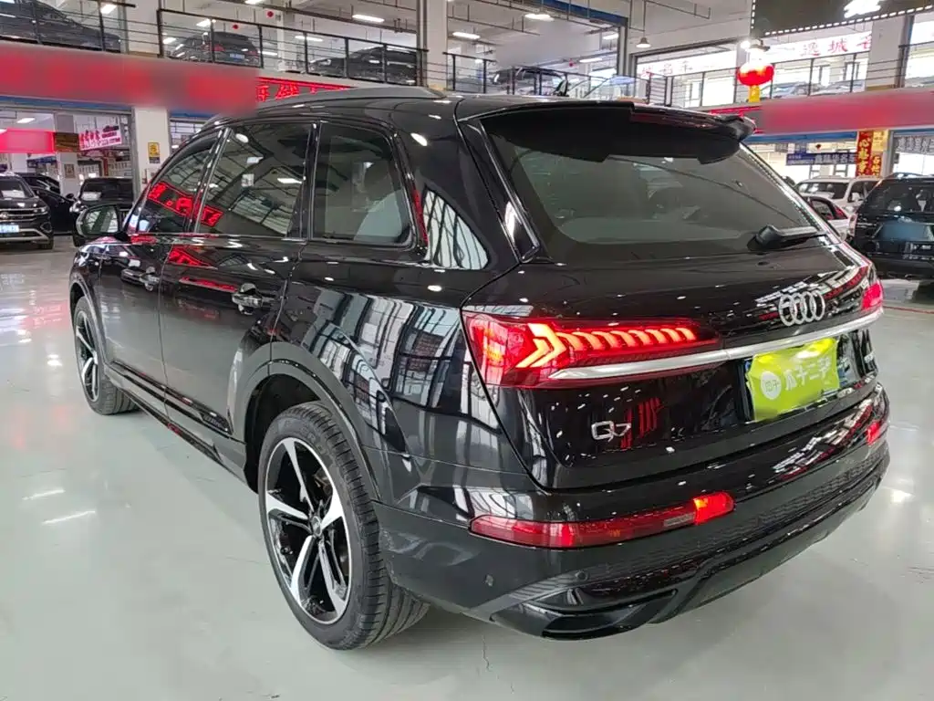 Audi Q7 — миниатюра 5