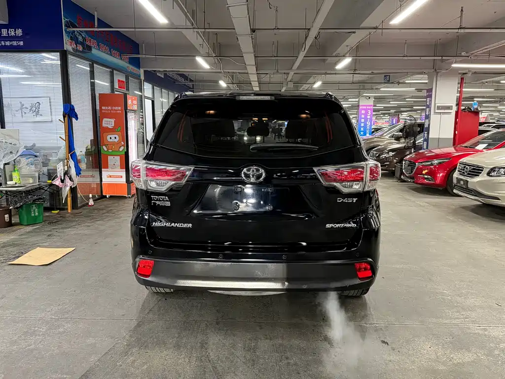 TOYOTA HIGHLANDER