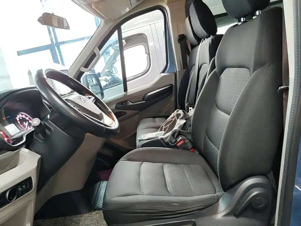 Maxus V90 — миниатюра 15