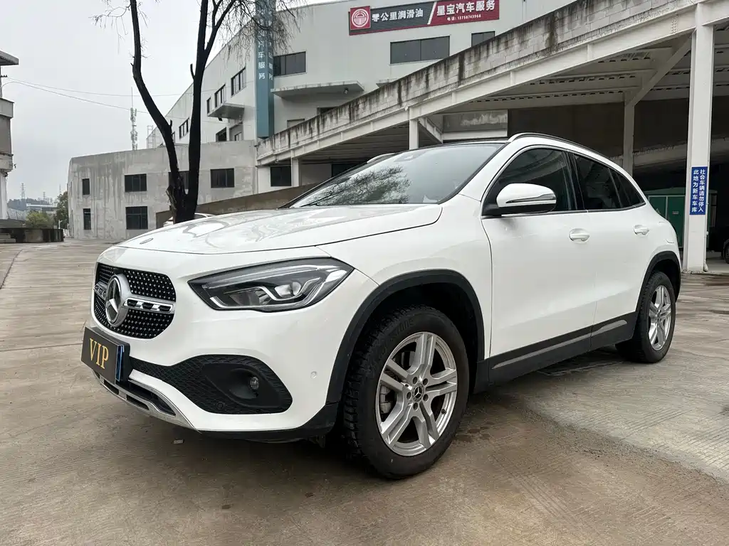 Mercedes-Benz GLA 2023