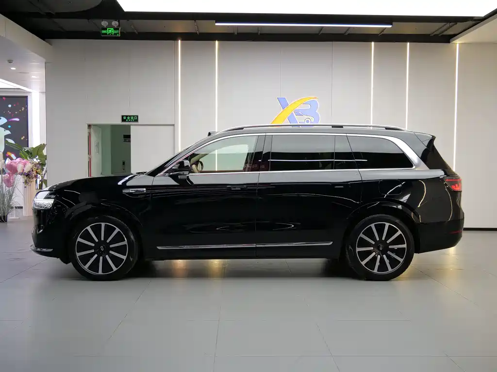 AITO ASK THE WORLD M9