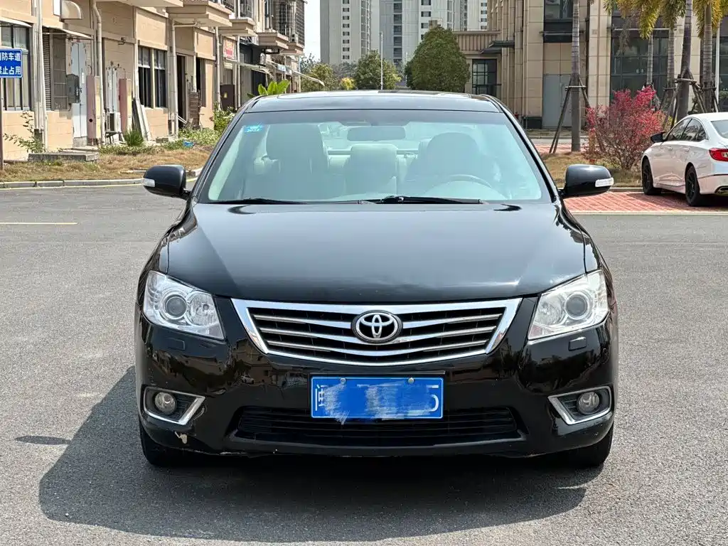 Toyota Camry — миниатюра 5