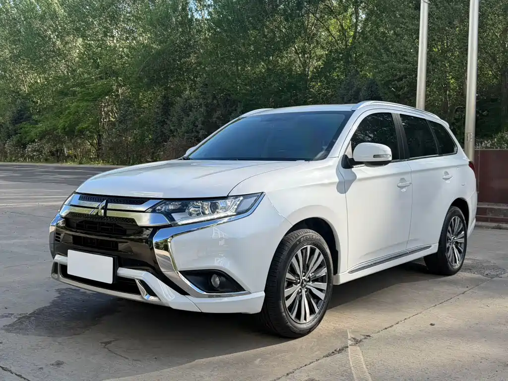 Купить Mitsubishi Outlander