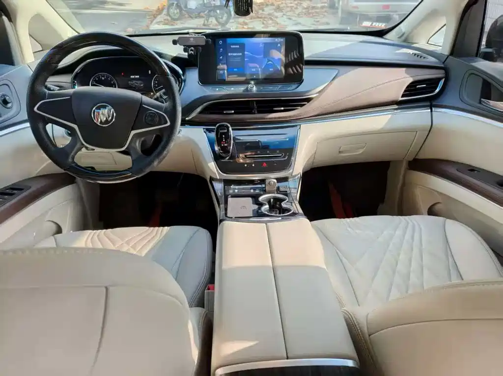 Buick GL8 — миниатюра 6