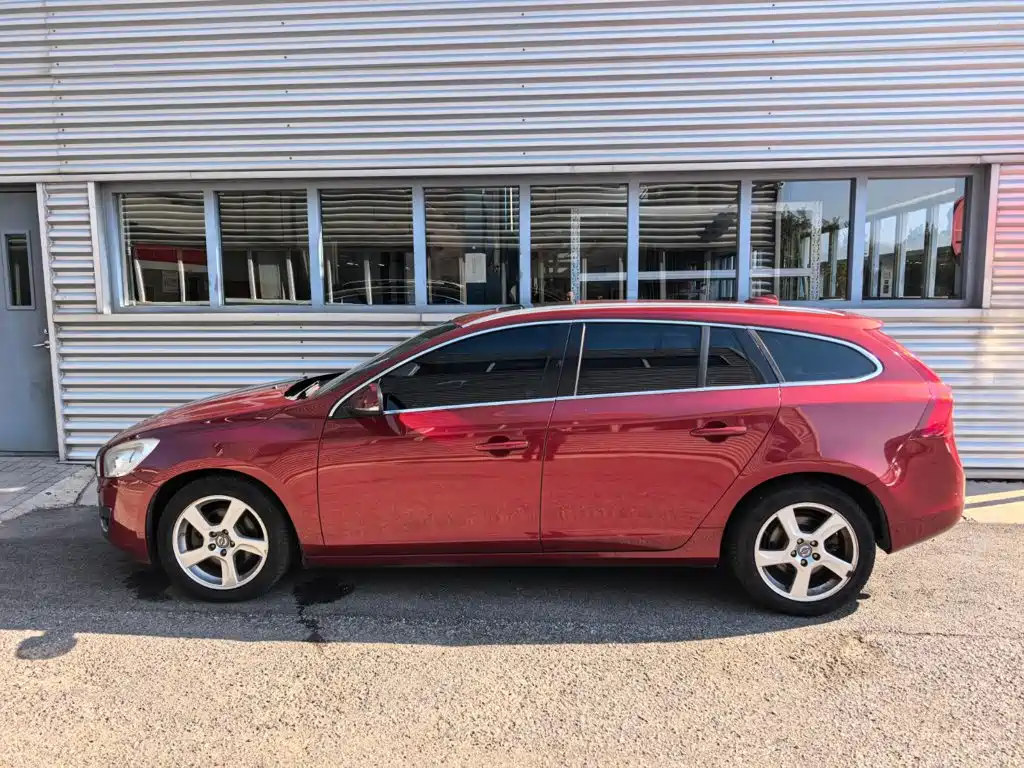 Volvo V60 — миниатюра 3