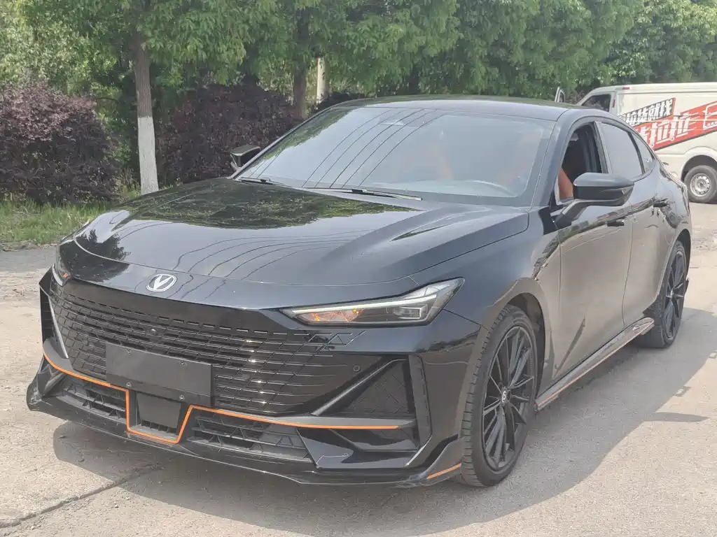 Changan UNI-V 2024
