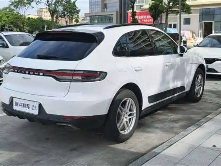 Porsche Macan — миниатюра 9