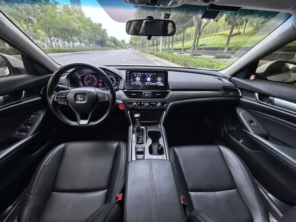 Honda Accord — миниатюра 11