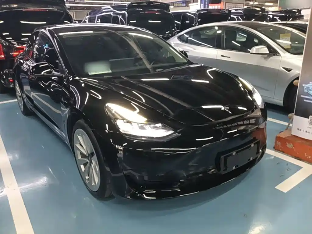 Tesla Model 3 — миниатюра 4