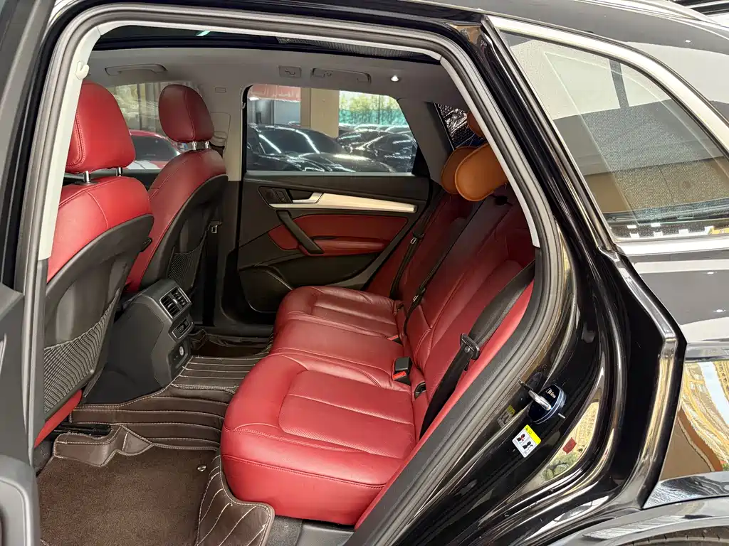 Audi Q5L — миниатюра 24