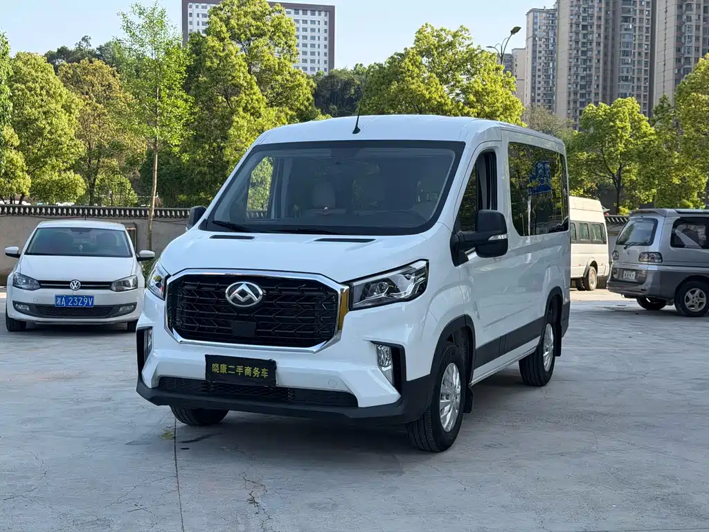 大通 V90 2024
