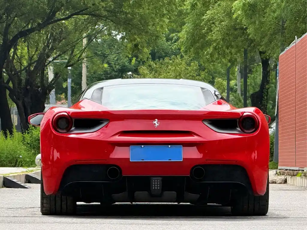 Ferrari 488 — миниатюра 5