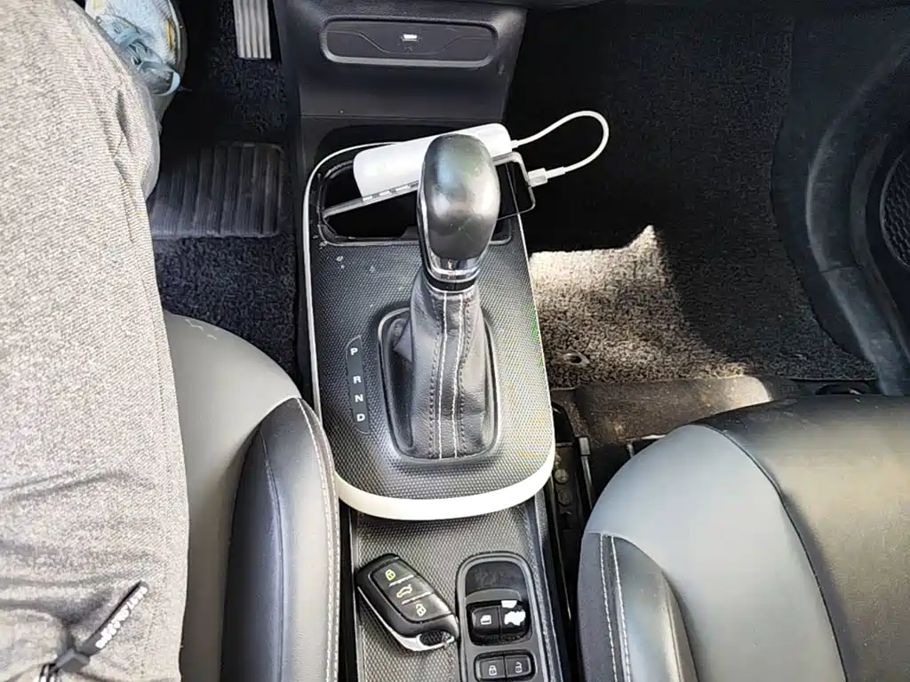 Roewe Clever — миниатюра 14