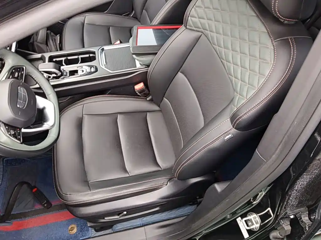 Geely Haoyue L — миниатюра 15