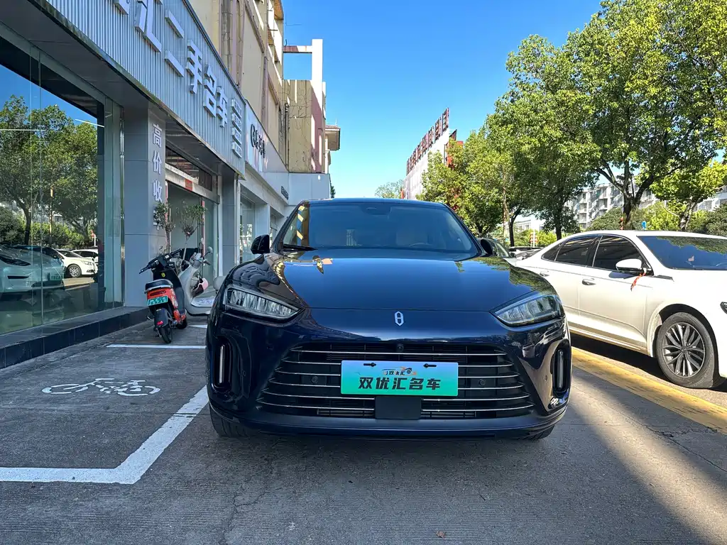 AITO Wenjie AITO M5 — миниатюра 2