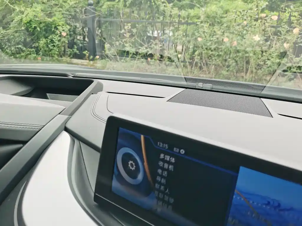 BMW i8 — миниатюра 23