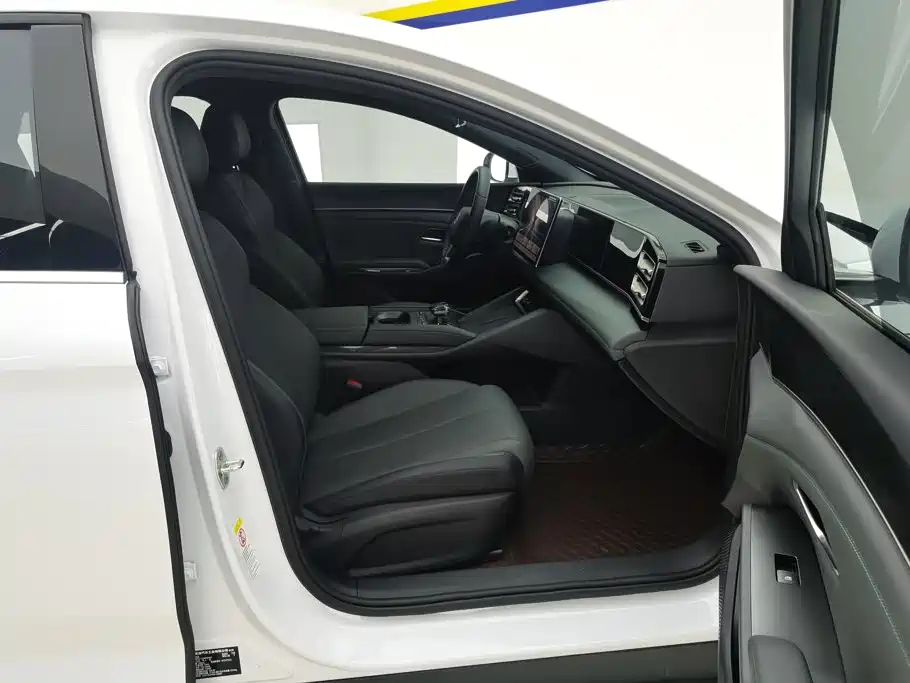 BYD Qin L — миниатюра 8