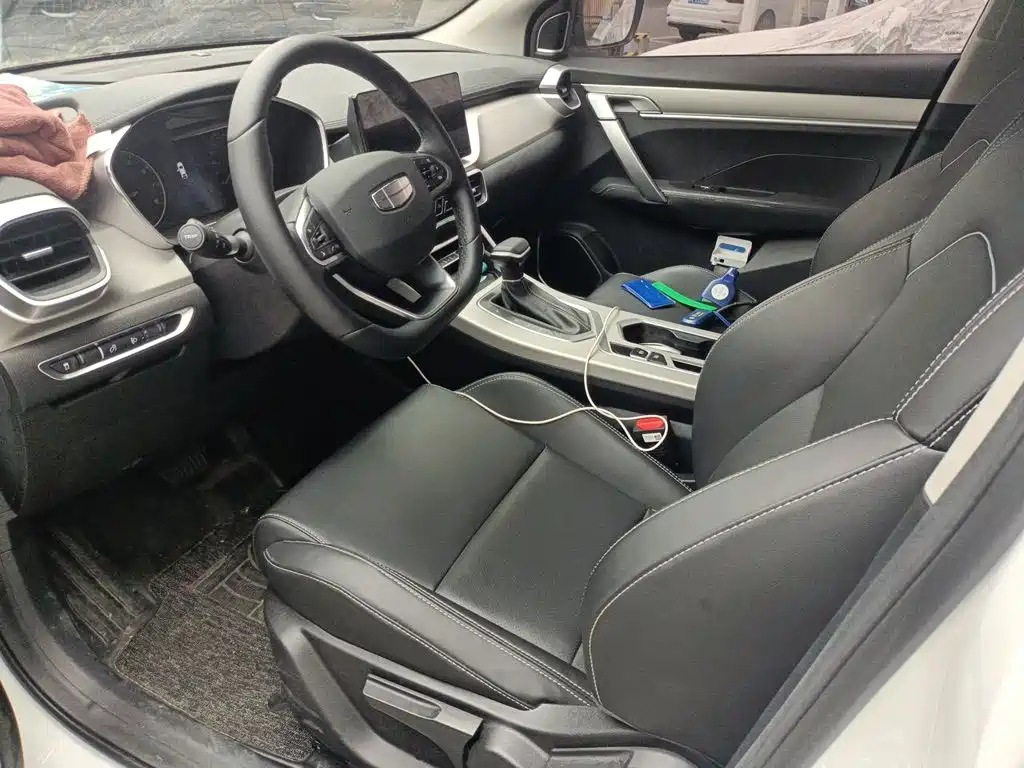 Geely Binyue — миниатюра 11