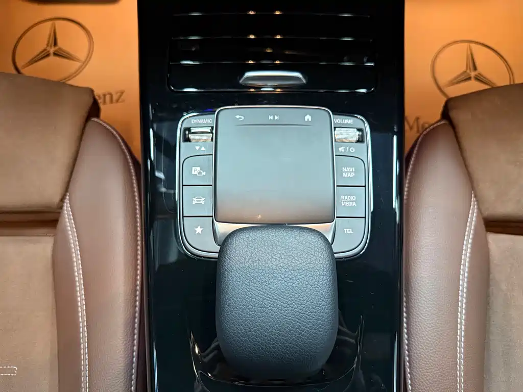 Mercedes-Benz A-Class A 2024 A 200 L Fashion