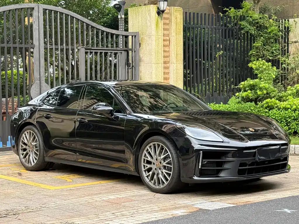 Porsche Panamera — миниатюра 3