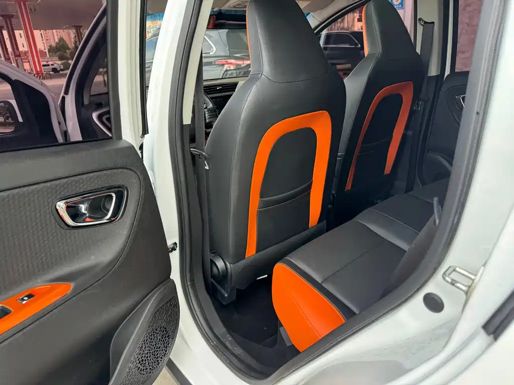 Geely Vision X1 — миниатюра 8