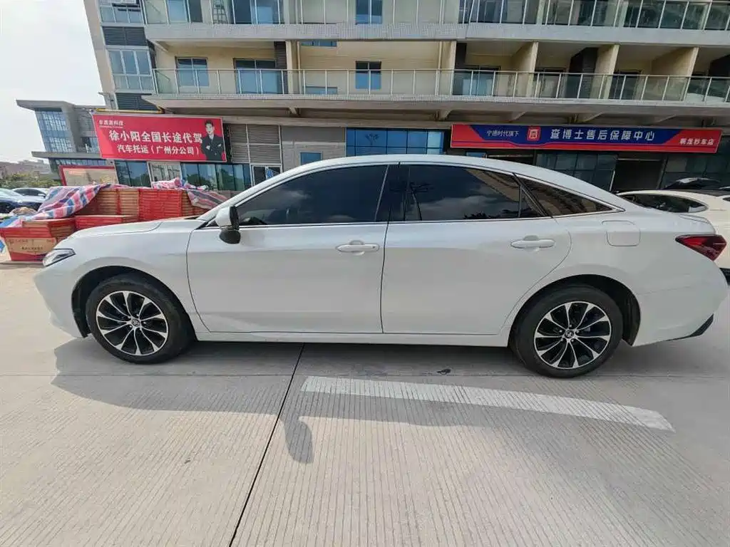 Toyota Avalon — миниатюра 3
