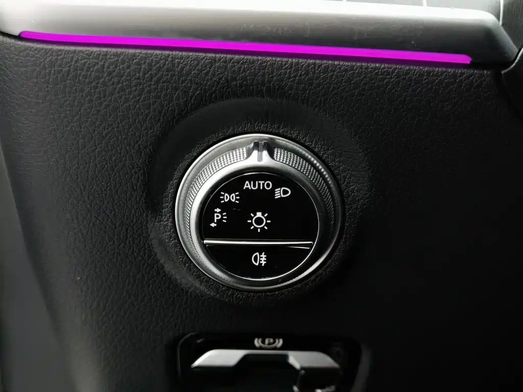 Mercedes-Benz C-Class — миниатюра 21