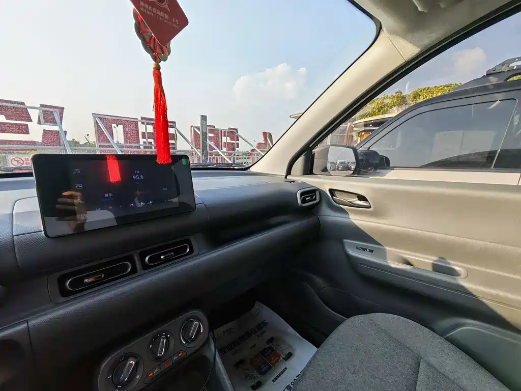 Wuling Hongguang EV — миниатюра 14