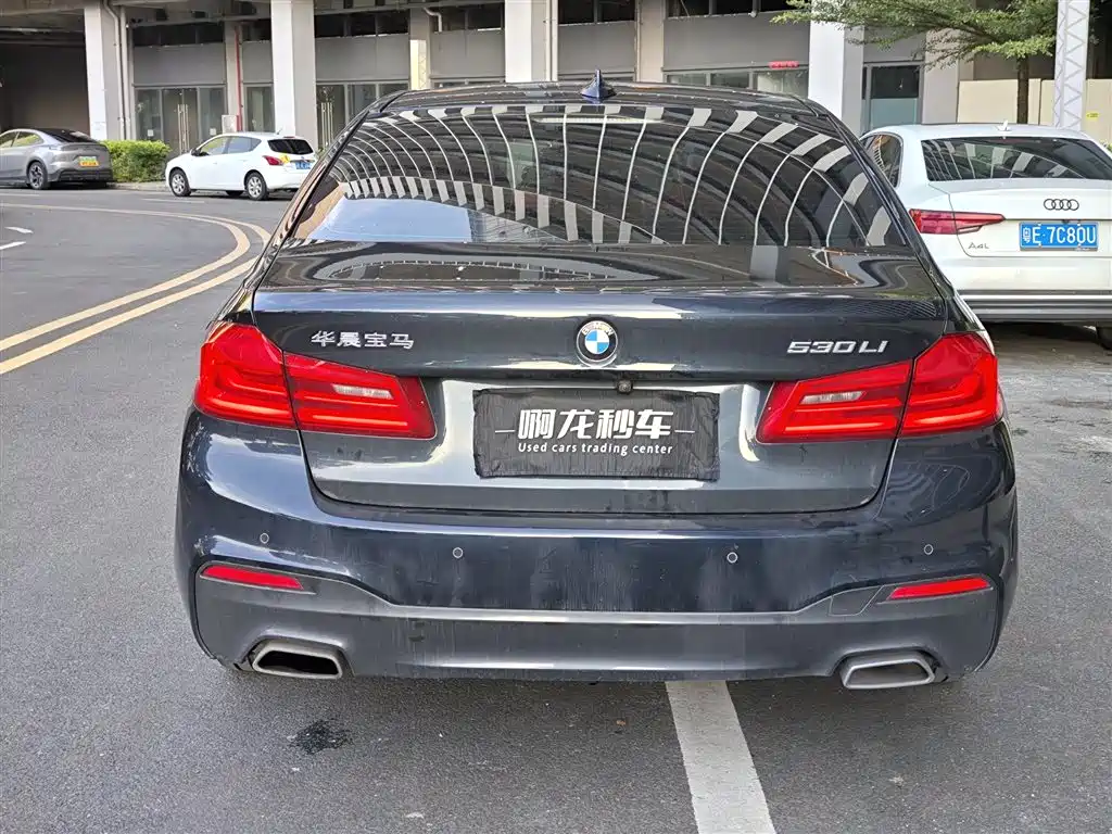 BMW 5 Series — миниатюра 8